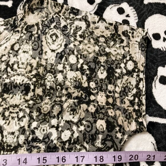 REITMANS Abstract geometric print v-neck tie-waist t-shirt ~ MEDIUM LARGE XL top - Picture 8 of 14